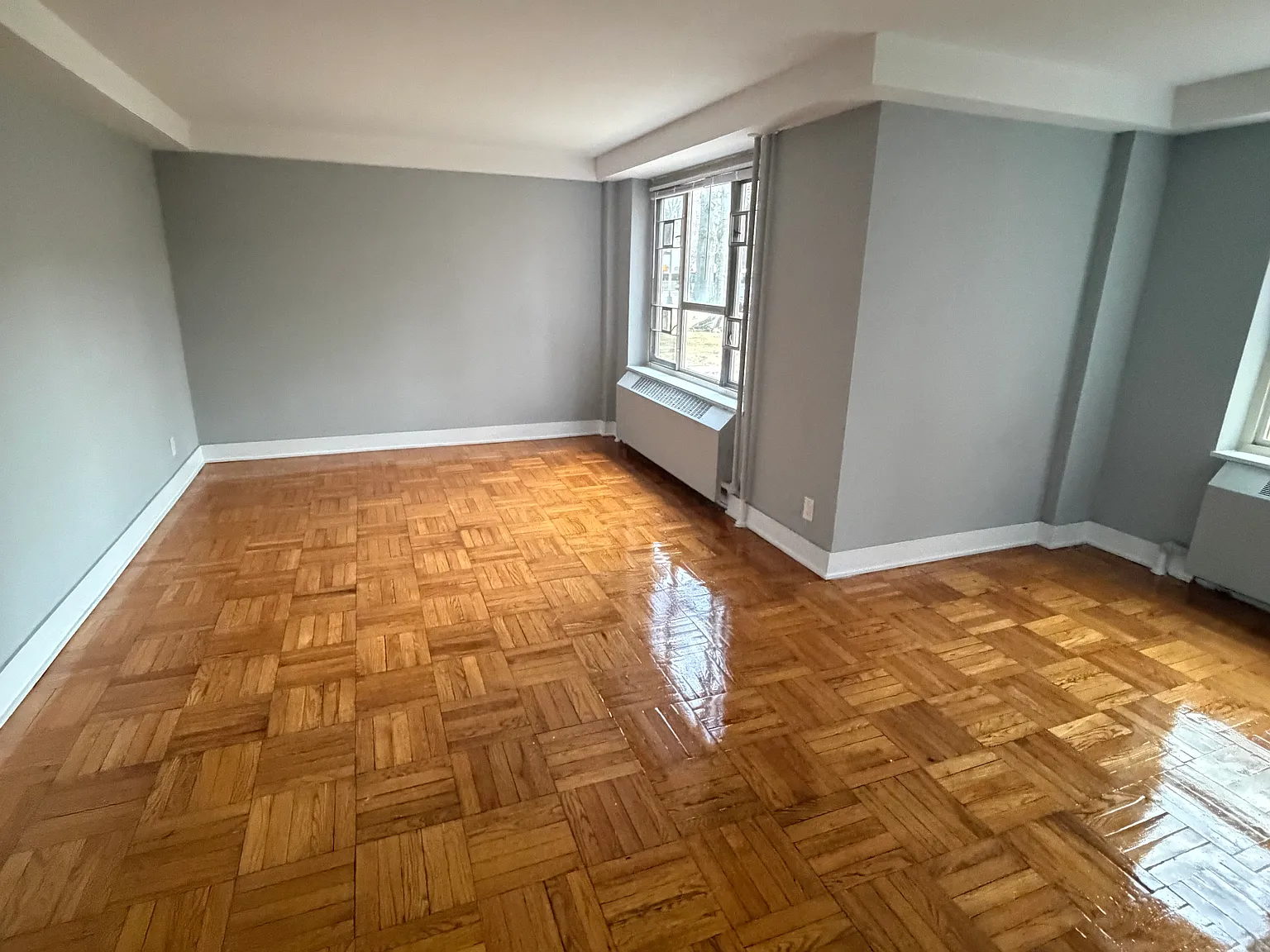 186th Ln, Fresh Meadows — Photo 4