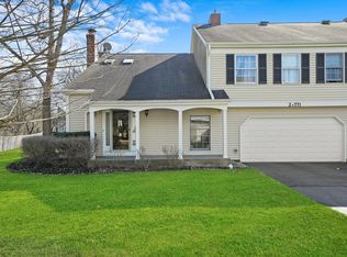 2S771 Grove Ln, Warrenville, IL 60555