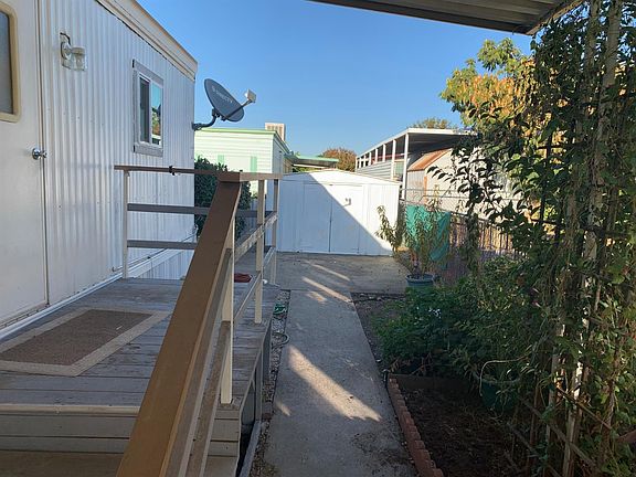 4th image of 4601 Long Branch Dr