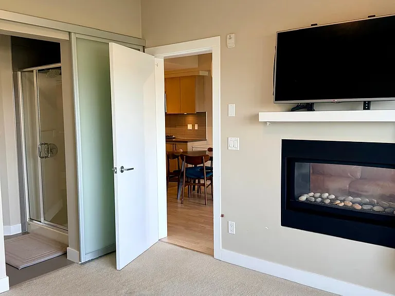 10033 River Dr #111 — Photo 11