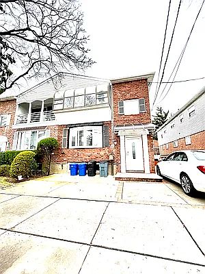 2nd image of 2771 Strickland Ave