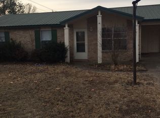 101 Rowe Ave, Pocola, OK 74902