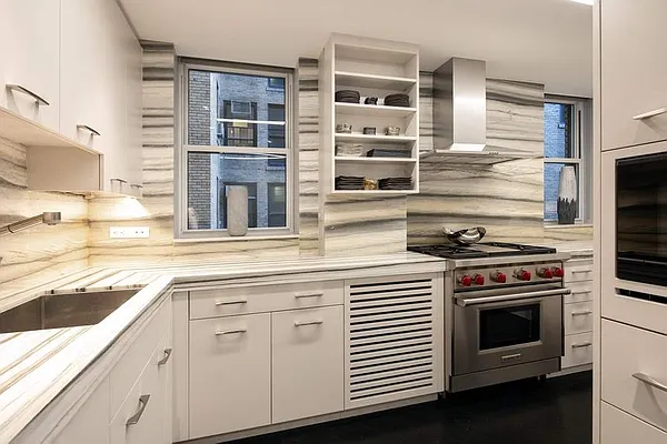 Sold by Sotheby's International Realty | media 20