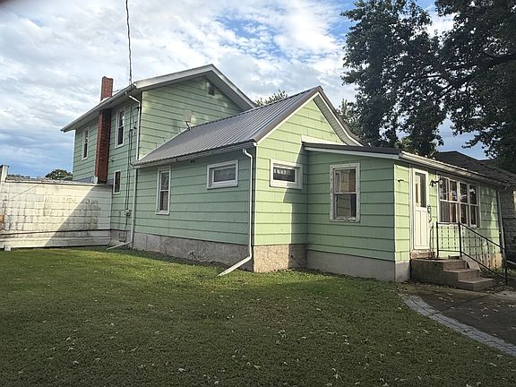 3rd image of 128 N Mason Ave