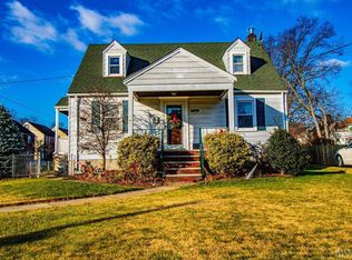 45 Oak St, Avenel, NJ 07001