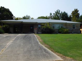 619 W 5th St, Rector, AR 72461