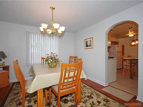 5th image of 304 Liston St
