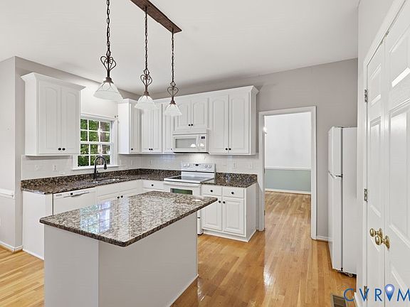 4th image of 6000 Fox Grove Pl