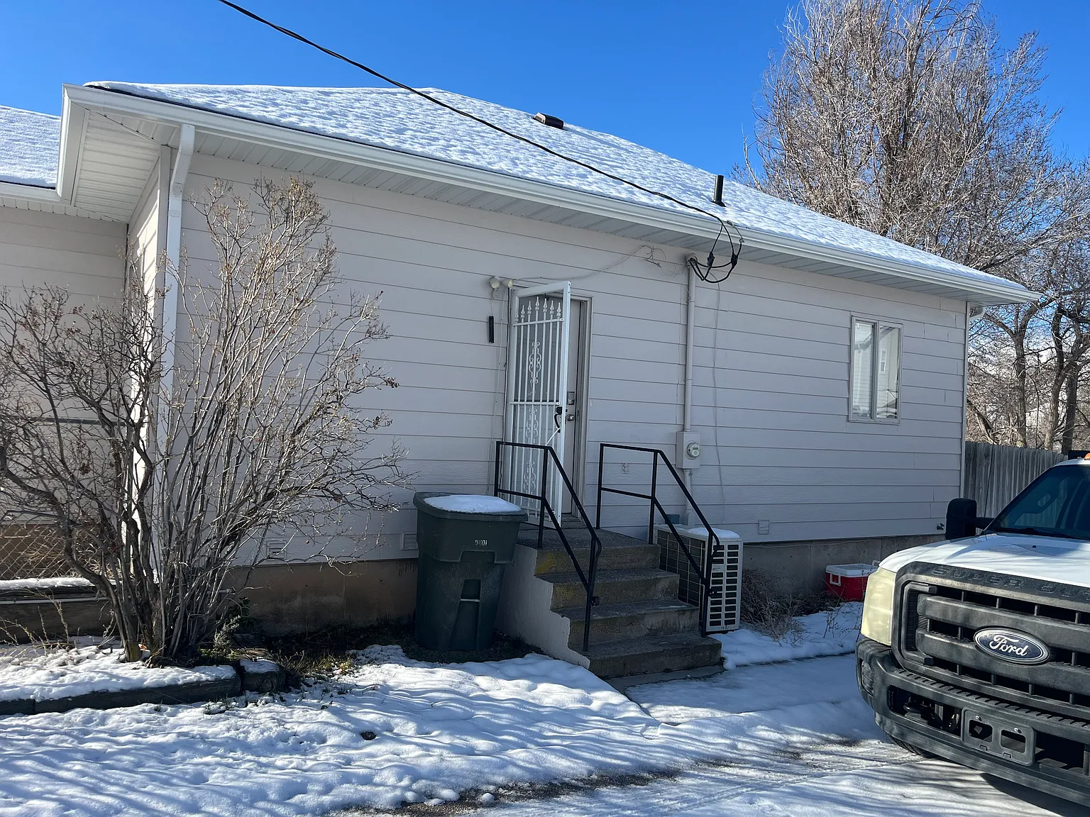 4 bed, 742 sqft, $1,750 — Photo 2