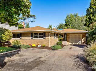 786 Hill Ave, Glen Ellyn, IL