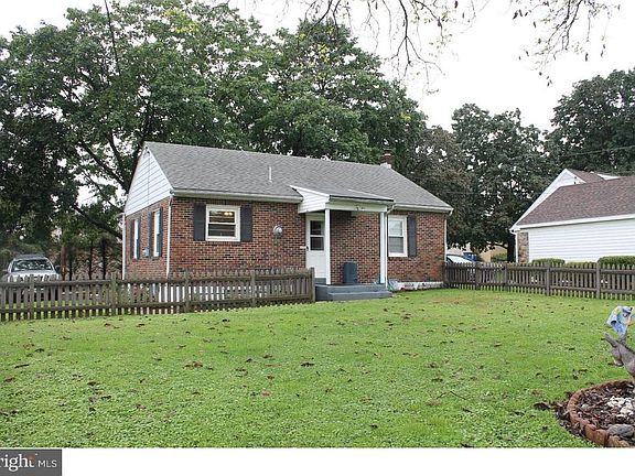 2nd image of 3411 Noble St