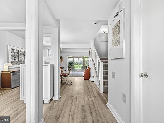 2nd image of 3590 Gleneagles Dr Unit 32-F