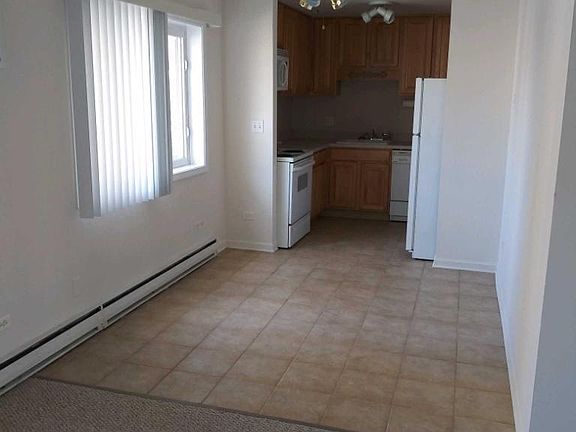 3rd image of 310 Lathrop Ave APT 605