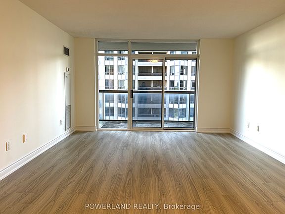 4th image of 880 Grandview Way #809