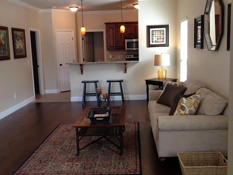 Venice Townhomes — Photo 4