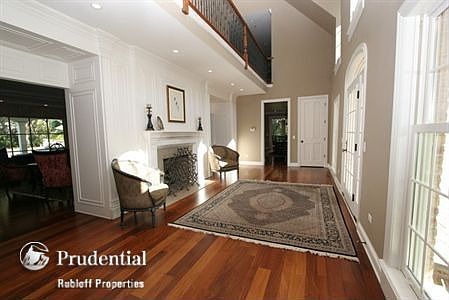 4th image of 5480 Churchill Ln