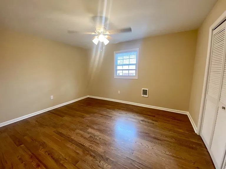 242 Cochran Rd — Photo 22