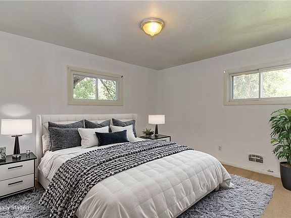 3rd image of 1316 Gabriel Dr