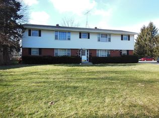 128 Caroline Ct APT D, Geneva, IL 60134