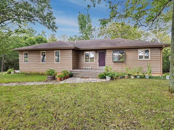 566 E 1000th Rd, Baldwin City, KS 66006