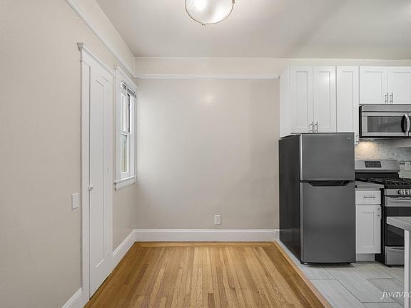 3rd image of 36 Cervantes Blvd APT 6
