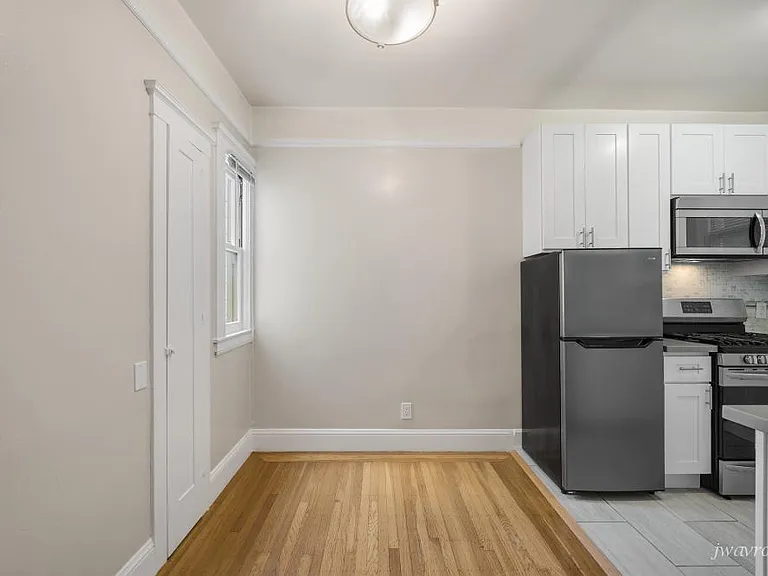 36 Cervantes Blvd #6 — Photo 3