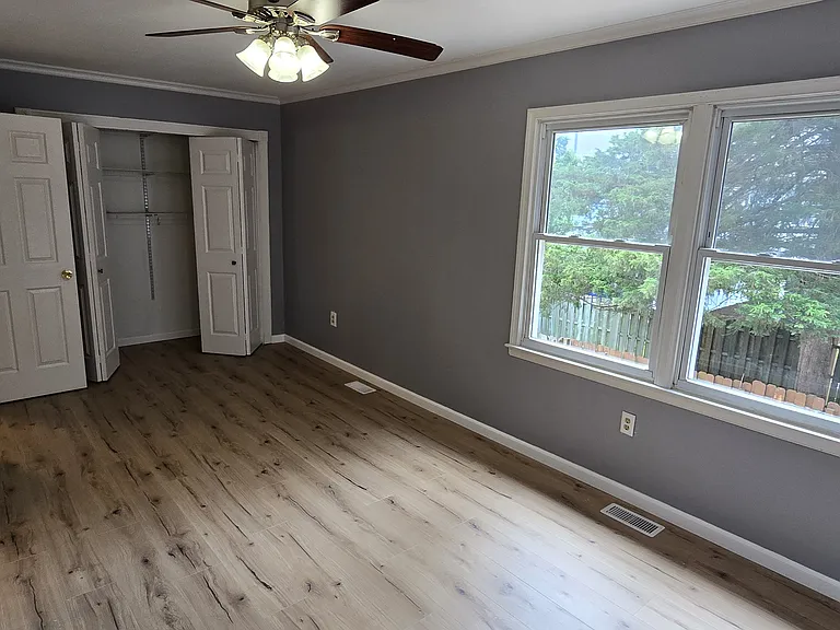 6 Colonial Ct #6 — Photo 17