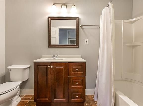 5th image of 137 Carondelet St #301