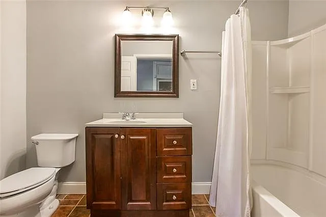 137 Carondelet St #301 — Photo 5