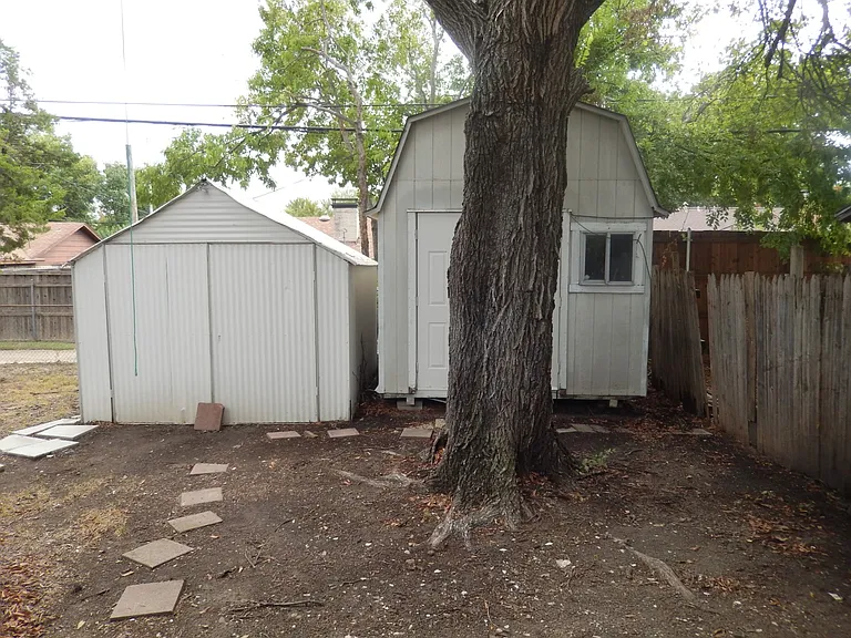 2710 Mount View Dr — Photo 17