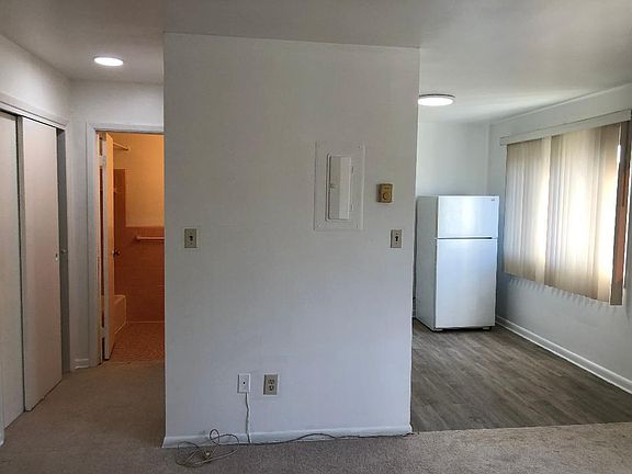 3rd image of 2132 19th St N APT 303
