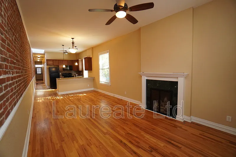 2 bed, 1.0 bath, 1000 sqft, $2,100 — Photo 2