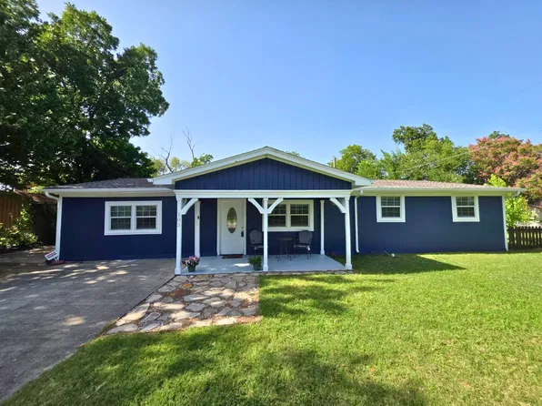 105 Alice Dr, Little Elm, TX 75068