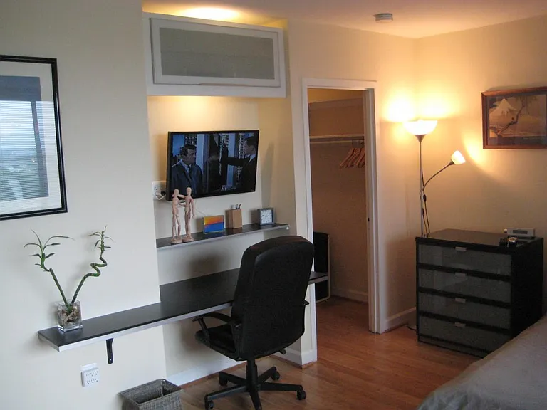 Built-in Desk, Media cabinet