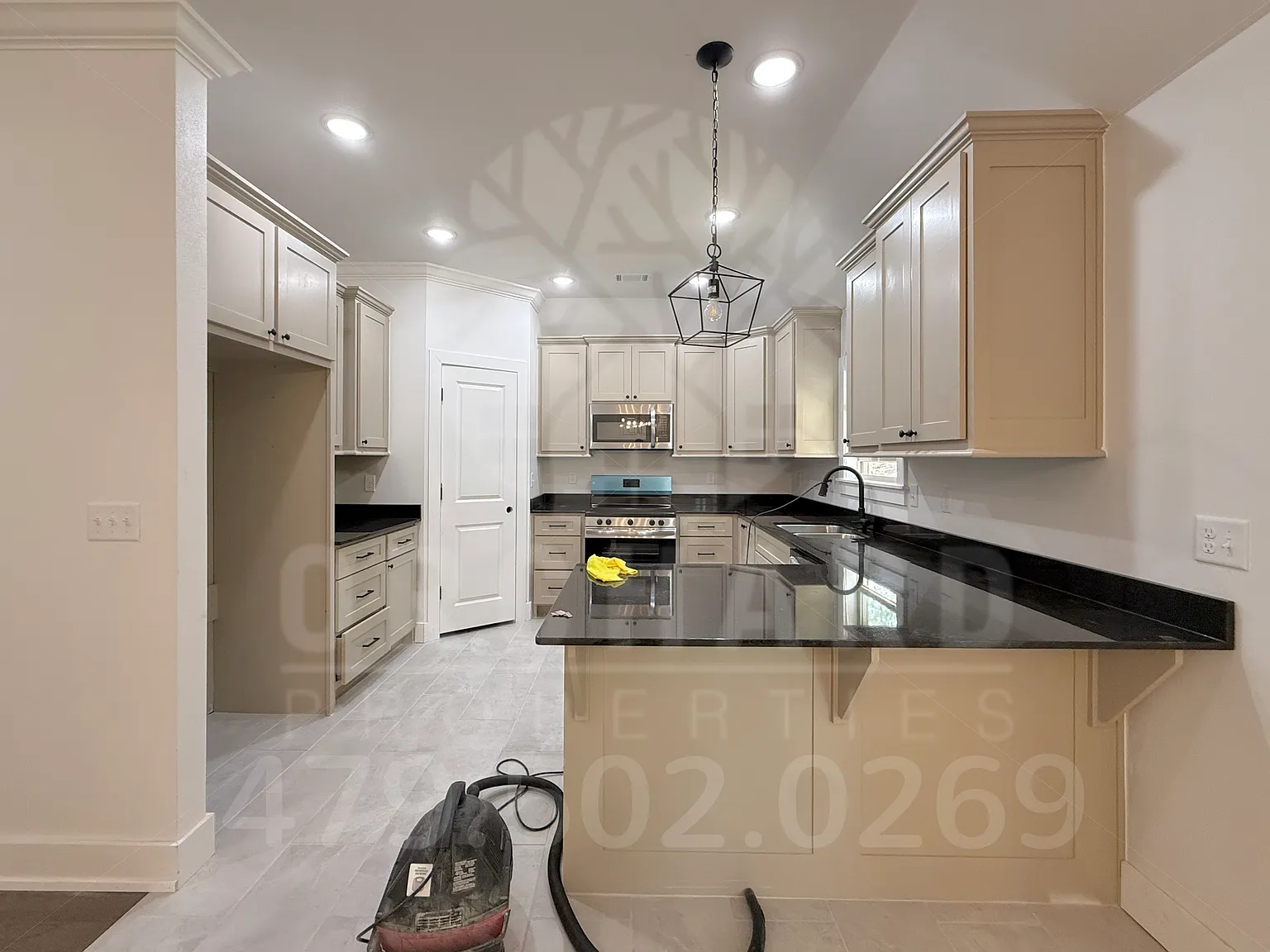 2 bed, 1450 sqft, $1,675 — Photo 2
