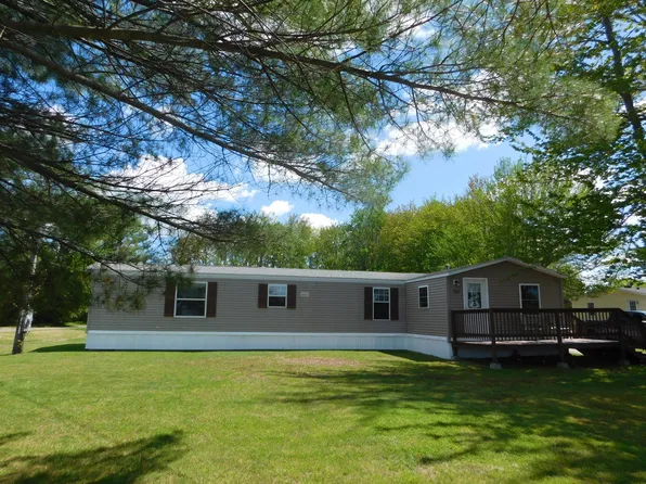 212 Bradley Road, Milford, ME 04461