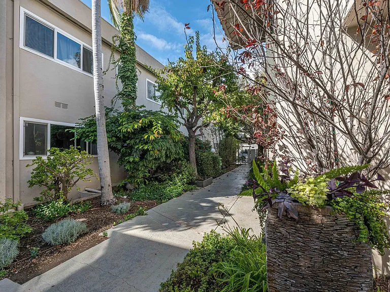 3166 S Sepulveda Blvd #28 — Photo 10