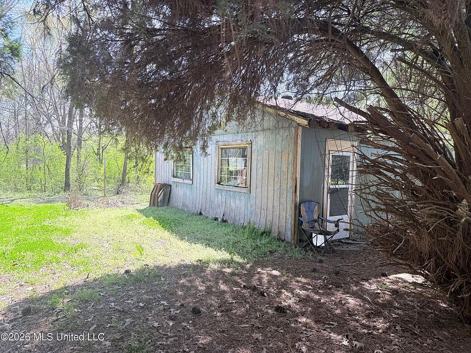 1st image of 2943 Plum Point Rd