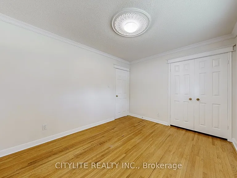 516 Monteith Ave — Photo 14
