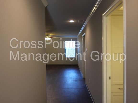 3rd image of 2536 Westminster Dr