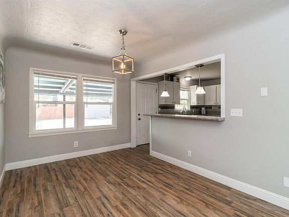 5th image of 3974 Arden Dr N