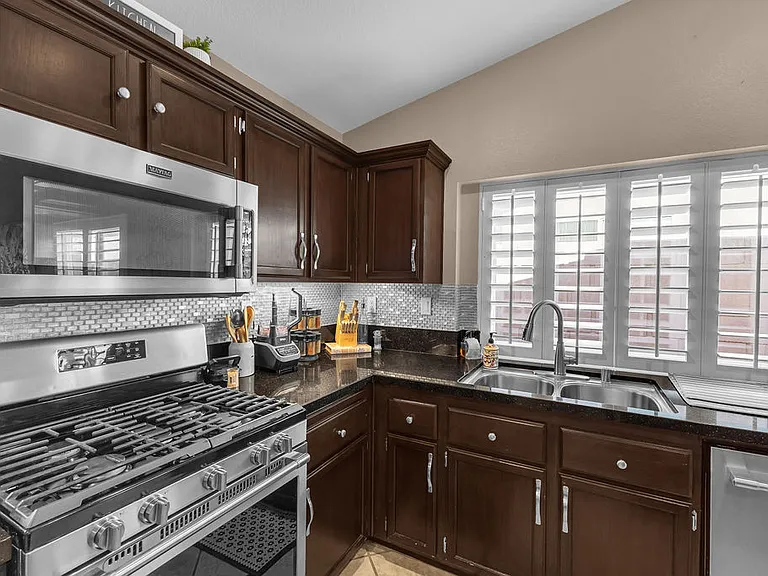 44310 Villeta Dr — Photo 40