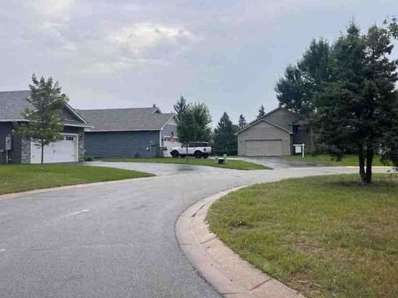 Exterior Neighborhood (street photo)