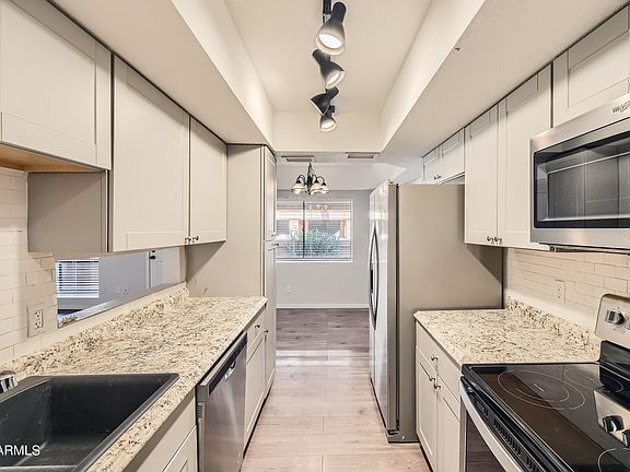 4th image of 14849 N KINGS Way #112
