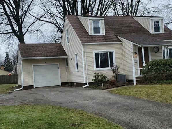 34034 Victor Dr, Eastlake, OH 44095