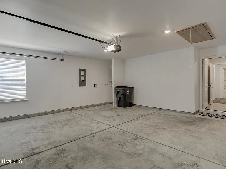 375 Logan St — Photo 24