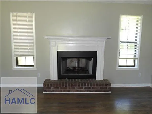 3 bed, 2.0 bath, 1496 sqft, $1,695 — Photo 3