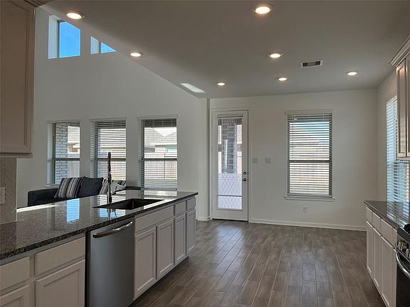 4th image of 6326 Ontario Dr