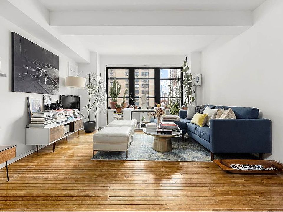1st image of 43 W 61st St APT 10F