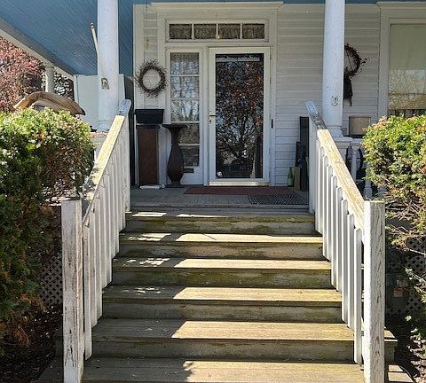 4th image of 419 Loder St